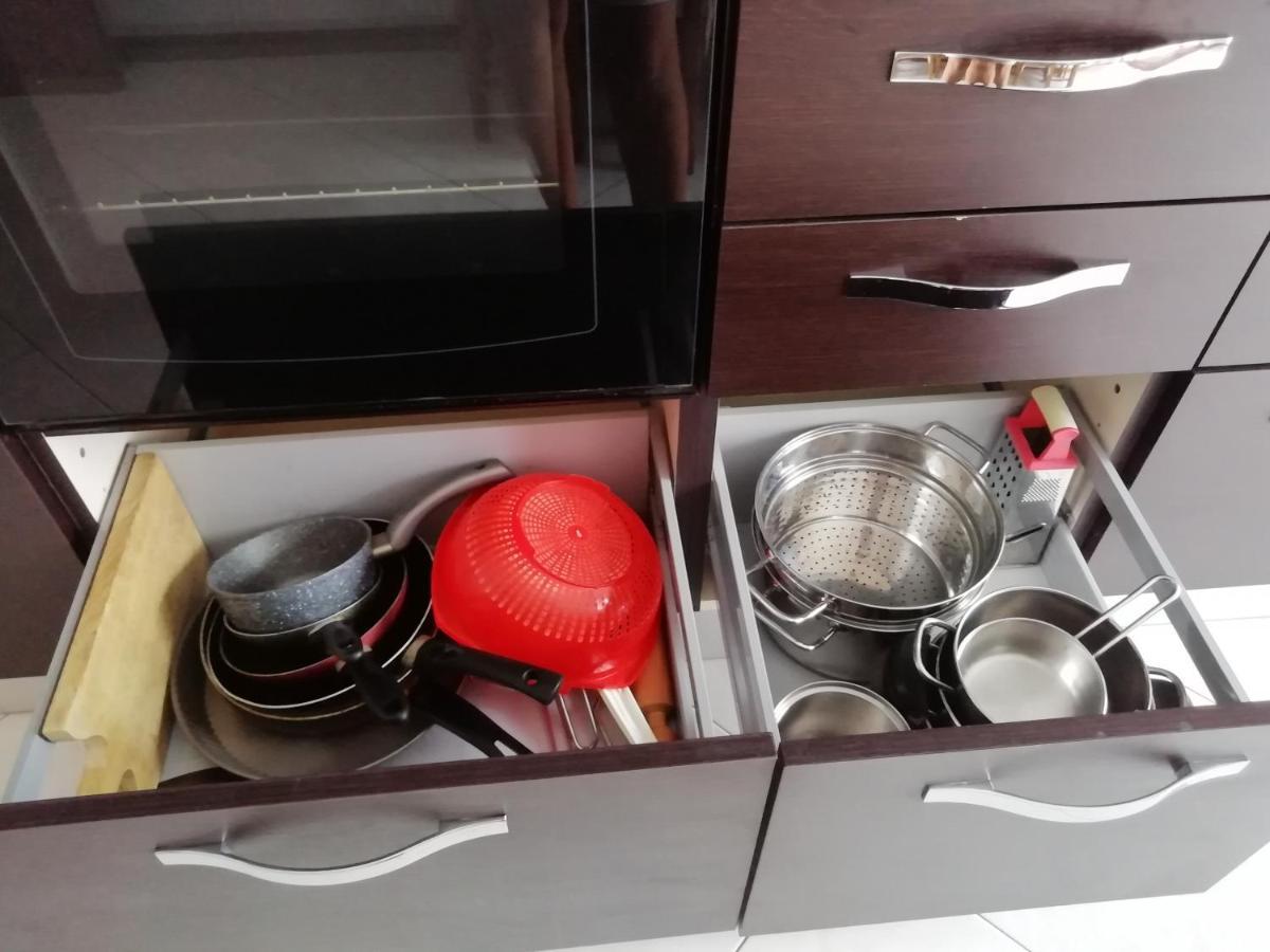Rosso Tirano Apartment Bagian luar foto