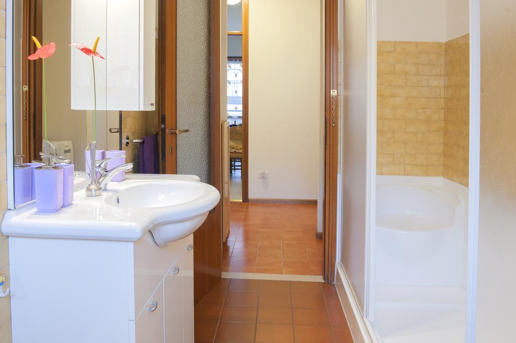 Rosso Tirano Apartment Bagian luar foto